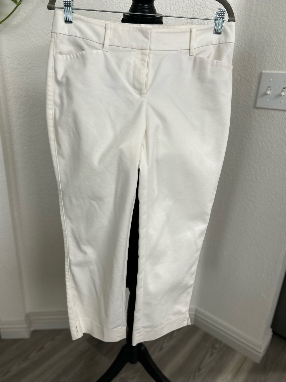 White House Black Market White Cropped Stretch Jeans